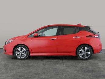 Nissan Leaf 40kWh N-Connecta (150 ps) - 17IN ALLOYS - AIR CON - KEYLESS STAR