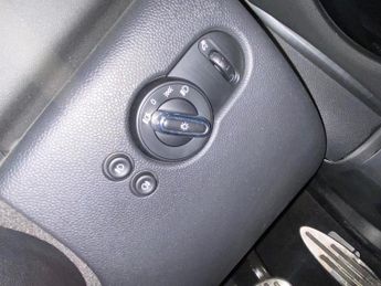 Mini Hatch 2.0 Cooper S (192 ps) - PAN ROOF - NAV - LED