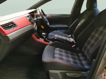 Volkswagen Polo 2.0 TSI GTI DSG (207 ps) - AMBIENT INTERIOR LIGHTING - AUTO HEAD