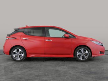 Nissan Leaf 40kWh N-Connecta (150 ps) - 17IN ALLOYS - AIR CON - KEYLESS STAR