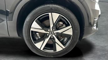 Volvo XC40 Recharge 69kWh Plus (231 ps) - BLIND SPOT ASSIST - BLUETOOTH