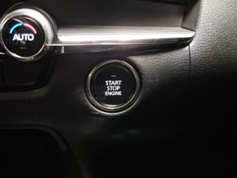 Mazda CX-30 2.0 e-SKYACTIV G MHEV Sport Lux (122 ps) - NAV - HEATED SEATS