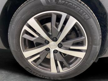 Peugeot 3008 1.6 13.2kWh Allure Plug-in e-EAT (225 ps) - BLIND SPOT ASSIST