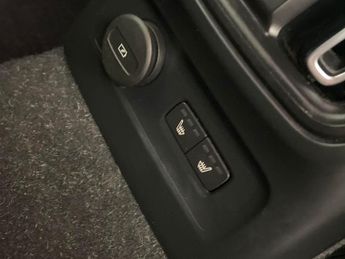 Volvo XC40 1.5h T4 Recharge 10.7kWh Plus Plug-in (211 ps) - SENSUS SAT NAV