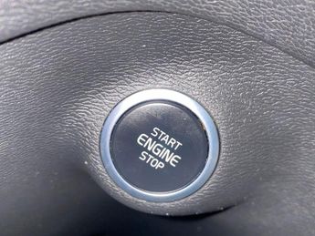 Volvo XC40 1.5h T4 Recharge 10.7kWh Plus Plug-in (211 ps) - SENSUS SAT NAV