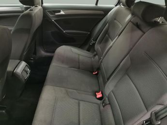 Volkswagen E-golf 35.8kWh e-Golf (136 ps) - DAB - USB AUDIO - SPLIT FOLDING REAR S