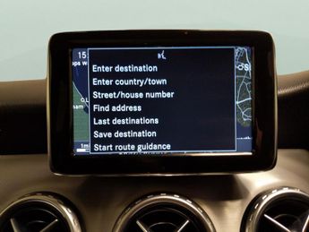 Mercedes-Benz GLA 2.1 GLA220 CDI AMG Line 7G-DCT 4MATIC (170 ps) - CLIMATE CONTROL