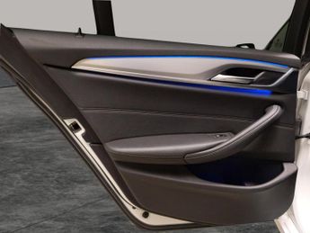 BMW 5 Series 2.0 520d SE (190 ps) - LEATHER - HEATED FRONT AND REAR SEATS - P