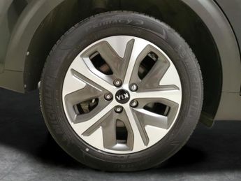 Kia Niro 64kWh 4+ (201 bhp) - NAV - HEATED STEERING - BLIND SPOT ASSIST