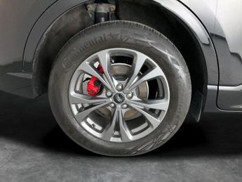 Ford Kuga 2.5 EcoBoost Duratec 14.4kWh ST-Line Plug-in CVT (225 ps) - REVE