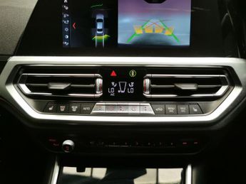 BMW 3 Series 2.0 320i Sport (184 ps) - DRIVING ASSISTANT - AUTO PARK - LED