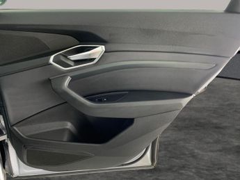 Audi e-tron 50 Technik quattro 71.2kWh (313 ps) - ADJUSTABLE SUSPENSION