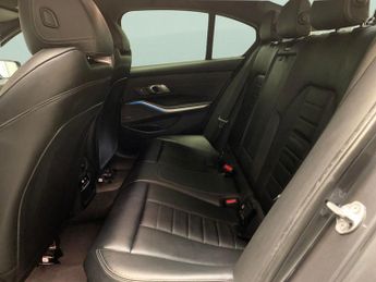 BMW 3 Series 2.0 330e 12kWh M Sport Plug-in xDrive (292 ps) - LEATHER - INTER