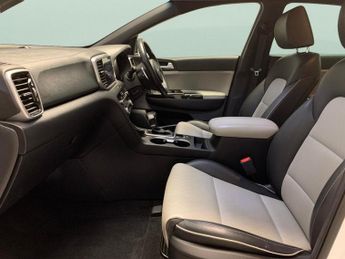 Kia Sportage 1.6 CRDi MHEV GT-Line DCT (134 bhp) - 19IN ALLOYS - AIR CON - PA