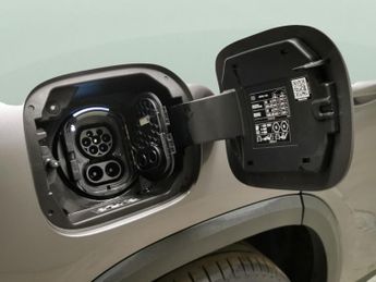 Mercedes-Benz EQA EQA 250 66.5kWh AMG Line (190 ps) - LANE DEPARTURE  - BLIND SPOT