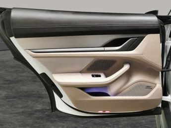 Porsche Taycan Performance Plus 93.4kWh Turbo S 4WD (11kW Charger) (761 ps) - H