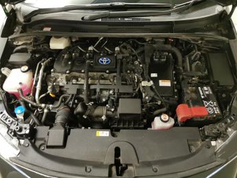 Toyota Corolla 1.8 VVT-h GPF Design CVT (122 ps) - LED - REVERSE CAM - NAV