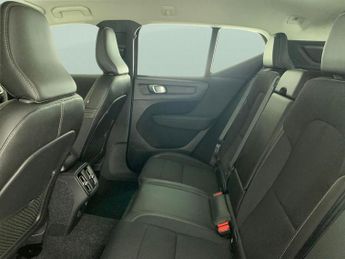 Volvo XC40 1.5 T3 Momentum (163 ps) - AUTO PARK - LED - LANE DEPARTURE