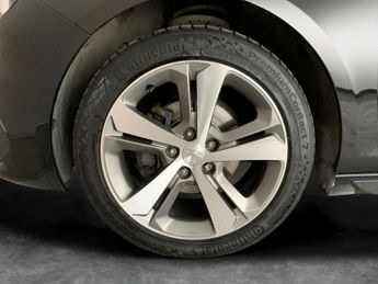 Peugeot 308 1.5 BlueHDi GT EAT (130 ps) - REVERSE CAM - NAV - BLUETOOTH