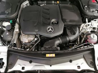 Mercedes-Benz E Class 2.0 E300de 13.5kWh AMG Line Edition Plug-in G-Tronic+ (306 ps) -