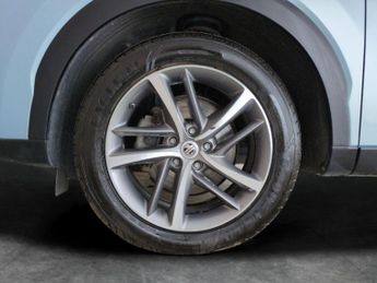 MG Mg Hs 1.5 T-GDI 16.6kWh Exclusive Plug-in (258 ps) - HEATED SEATS - NA