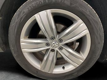 Volkswagen Tiguan 2.0 TDI Match DSG (150 ps) - PARK SENSORS - PADDLE SHIFT - 19IN 