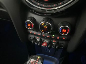 Mini Hatch 1.5 Cooper (136 ps) - 18IN ALLOYS - PRIVACY GLASS - AUTO HEADLIG