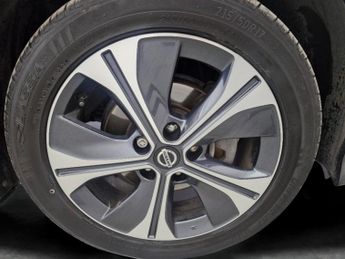 Nissan Leaf 40kWh N-Connecta (150 ps) - INTELLIGENT LANE INTERVENTION - HEAT