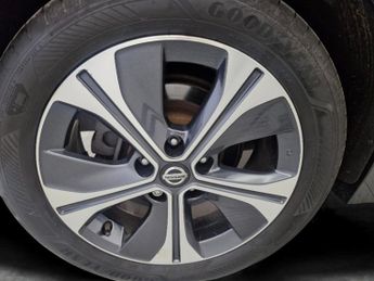 Nissan Leaf 40kWh N-Connecta (150 ps) - INTELLIGENT LANE INTERVENTION - HEAT