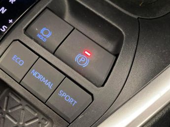 Toyota RAV4 2.5 VVT-h Design CVT (218 ps) - REVERSE CAM - NAV - LANE DEPARTU