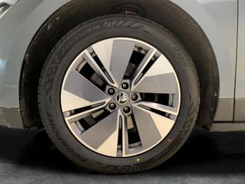 Skoda Enyaq 62kWh 60 (179 ps) - WIFI - BLUETOOTH - 19IN ALLOYS