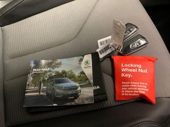 Skoda Enyaq 62kWh 60 (179 ps) - WIFI - BLUETOOTH - 19IN ALLOYS