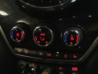 Mini Countryman 1.5 10kWh Cooper SE Exclusive Plug-in ALL4 (222 ps) - CARPLAY - 