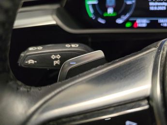 Audi e-tron 55 quattro 95kWh (408 ps) - ADJUSTABLE SUSPENSION - LANE DEPARTU