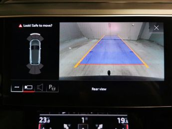 Audi e-tron 55 Technik quattro 95kWh (11kW Charger) (408 ps) - ADJUSTABLE SU
