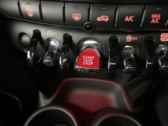 Mini Hatch 2.0 Cooper S (192 ps) - PAN ROOF - NAV - LED