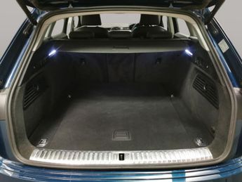 Audi e-tron 55 Technik quattro 95kWh (11kW Charger) (408 ps) - ADJUSTABLE SU