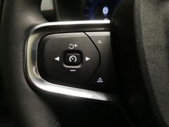 Volvo C40 Recharge 69kWh Plus (231 ps) - LED - NAV - HEATED STEERING