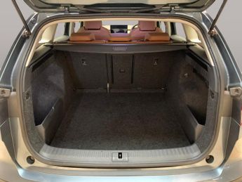 Skoda Enyaq 82kWh 80 (204 ps) - BLUETOOTH - 19IN ALLOYS - CLIMATE CONTROL
