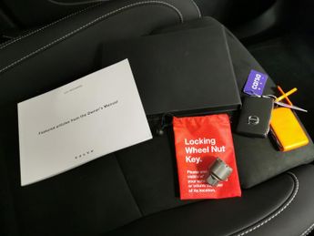 Volvo C40 Recharge 69kWh Plus (231 ps) - LED - NAV - HEATED STEERING