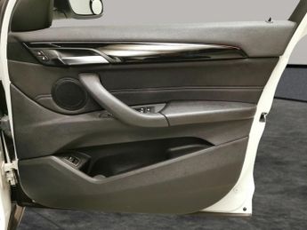 BMW X1 2.0 20d Sport xDrive (190 ps) - NAV - SEATS - SLIDING REAR BENCH