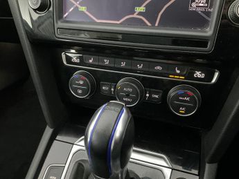 Volkswagen Passat 1.4 TSI GTE Advance Plug-in DSG (218 ps) - PAN ROOF - PRO NAV