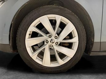 Skoda Enyaq 82kWh 80 (204 ps) - BLUETOOTH - 19IN ALLOYS - CLIMATE CONTROL