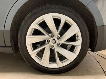 Skoda Enyaq 82kWh 80 (204 ps) - BLUETOOTH - 19IN ALLOYS - CLIMATE CONTROL