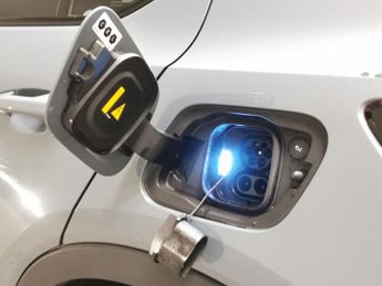 Volvo C40 Recharge 69kWh Plus (231 ps) - LED - NAV - HEATED STEERING