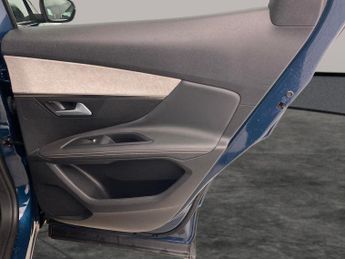 Peugeot 3008 1.6 13.2kWh GT Plug-in e-EAT (225 ps) - BLIND SPOT ASSIST - LANE