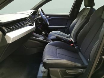 Audi A1 1.0 TFSI 25 S line Sportback S Tronic (95 ps) - 17IN ALLOYS - AI