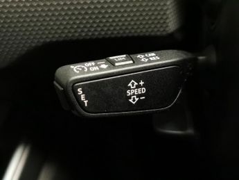 Audi A1 1.0 TFSI 25 S line Sportback S Tronic (95 ps) - 17IN ALLOYS - AI
