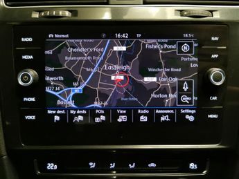 Volkswagen E-golf 35.8kWh e-Golf (136 ps) - CLIMATE CONTROL - DAB - USB AUDIO