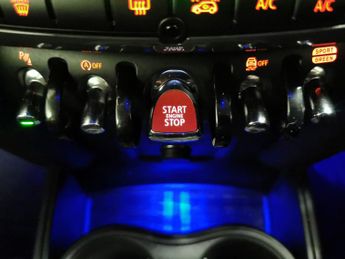 Mini Countryman 1.5 Cooper (136 ps) - CLIMATE CONTROL